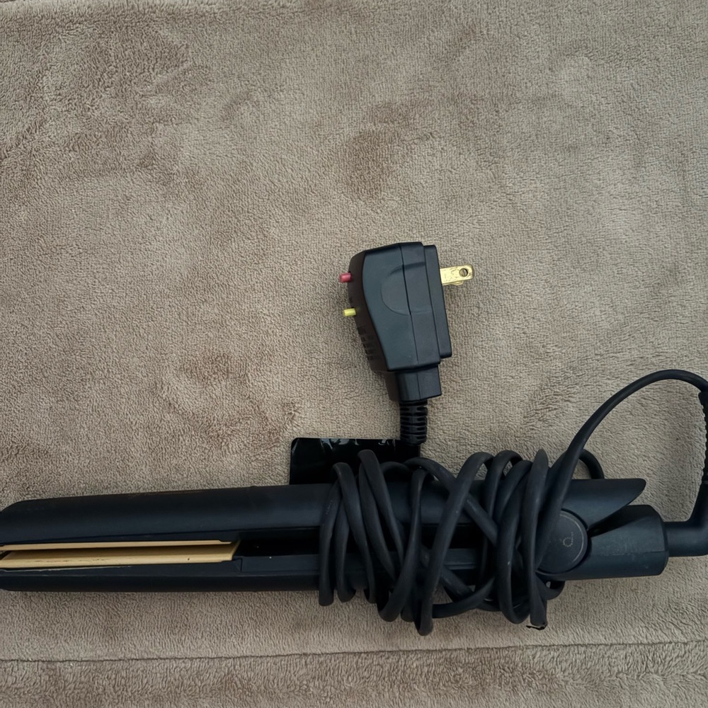 GHD professional flatiron